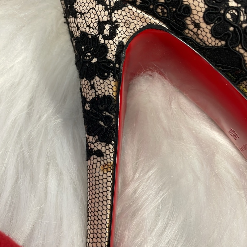 Christian Louboutin Nude and Black Lace Peep-Toe Pumps with Red Sole - Picture 3 of 5